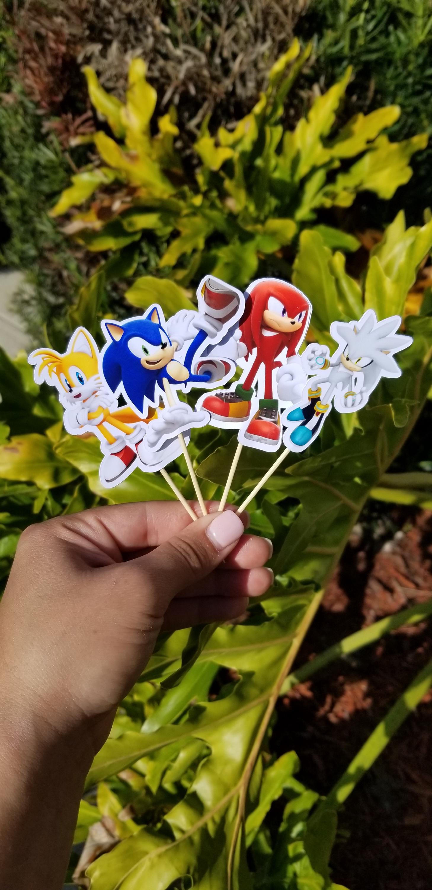 Cake Toppers (1x Large & 12x Small) - Custom Theme (Personalized)